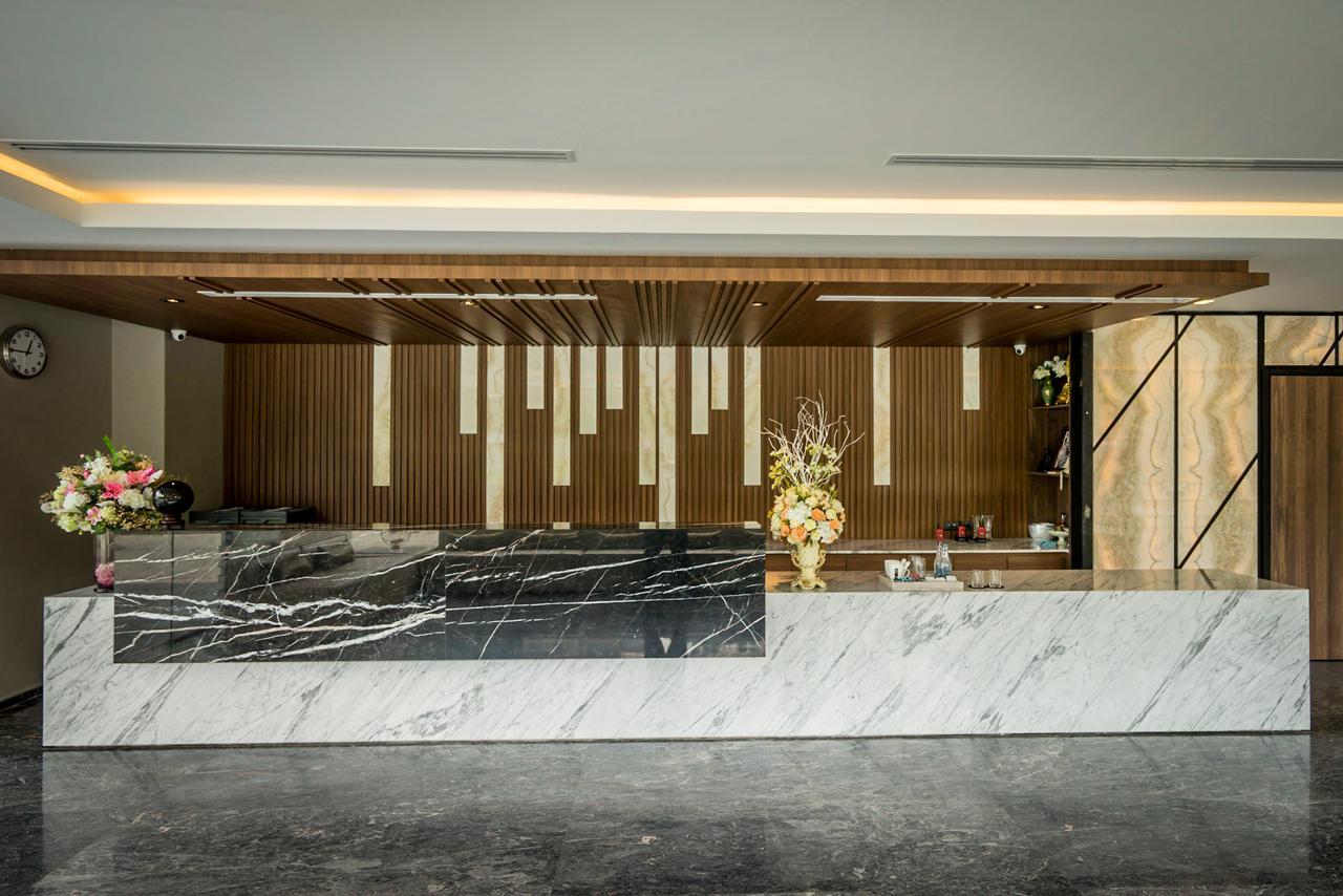 Onix Hotel Bangkok Exterior photo