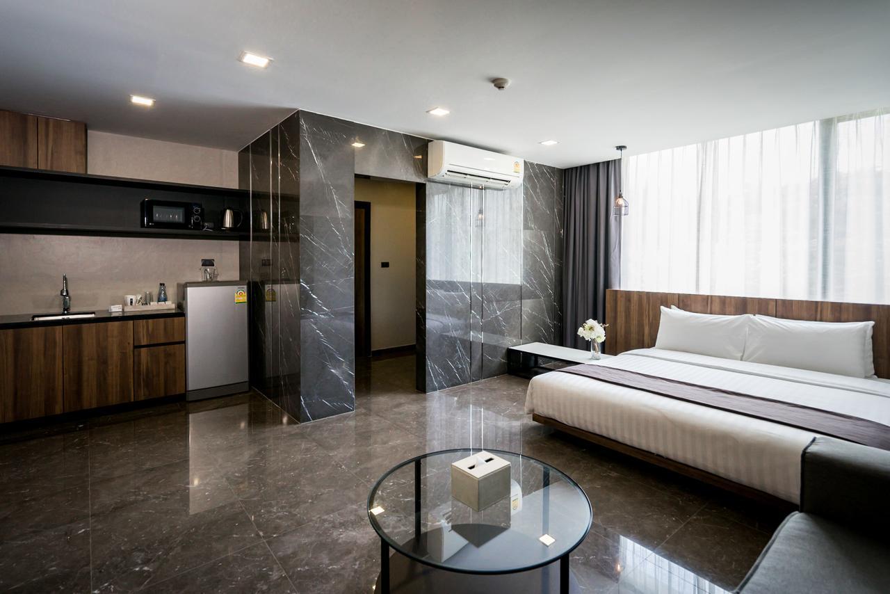 Onix Hotel Bangkok Exterior photo