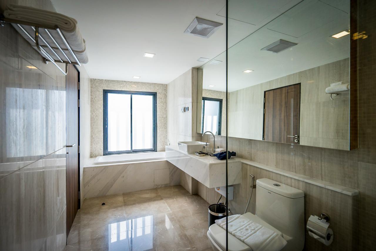 Onix Hotel Bangkok Exterior photo