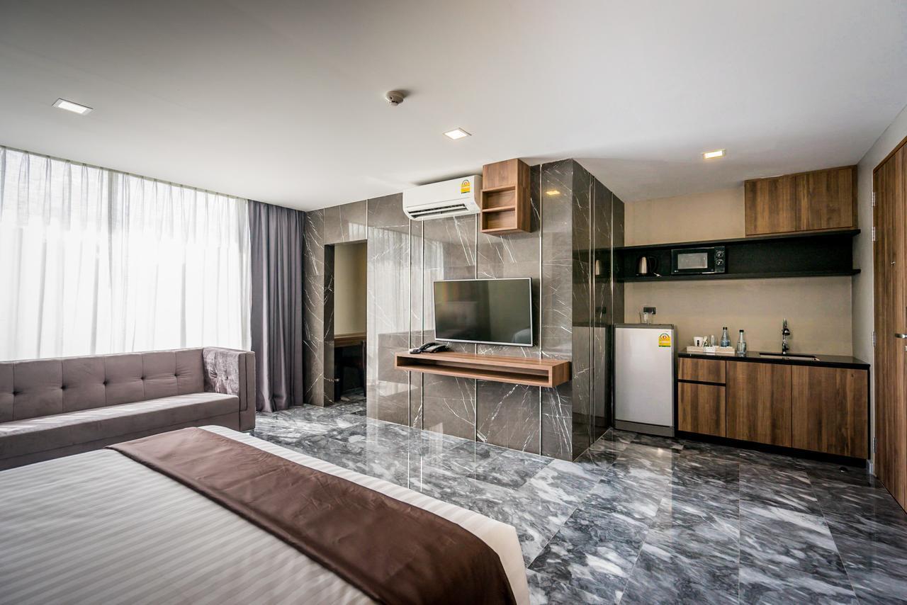 Onix Hotel Bangkok Exterior photo